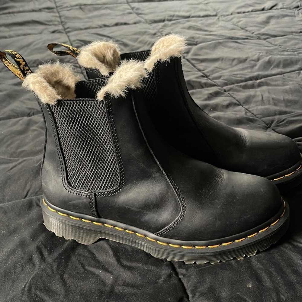 Dr martens. Black Burnished Wyoming like new,